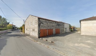 Earl Perraud, Vignoble à Jarnac-Champagne
