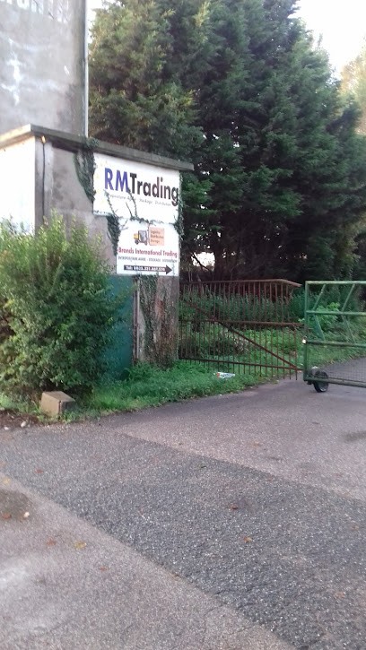 RM Trading (Sarl), Vignoble aux Attaques