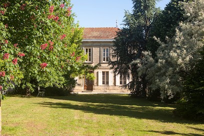 Vignobles Bonnet & Fils, Château Haut-Guiraud, Vignoble à Saint-Ciers-de-Canesse