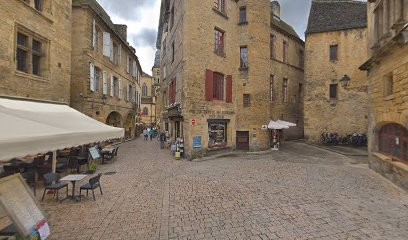 Alain-Dominique Perrin SA, Vignoble à Sarlat-la-Canéda